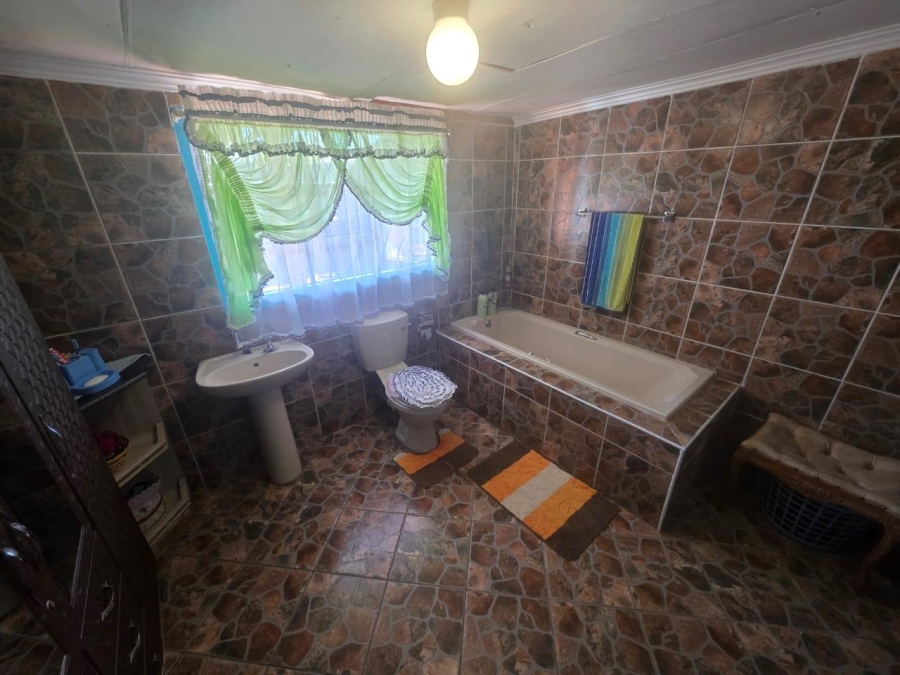2 Bedroom Property for Sale in Roodepan Northern Cape